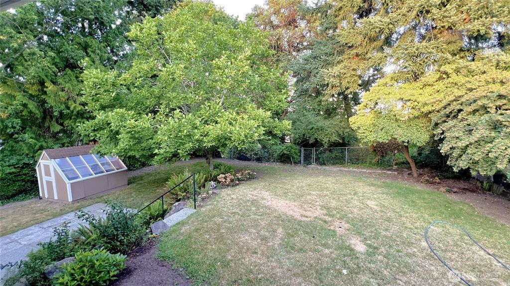 Photo of 2918 74th Avenue, Mercer Island, WA 98040 (MLS # 2444225)