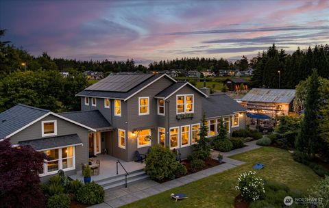 Photo of 806 NW Alexander Street, Coupeville, WA 98239 (MLS # 2384610)