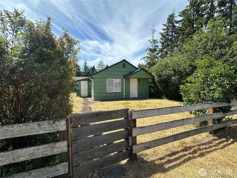 Photo of 1711 Stevens Street, Shelton, WA 98584 (MLS # 2494851)