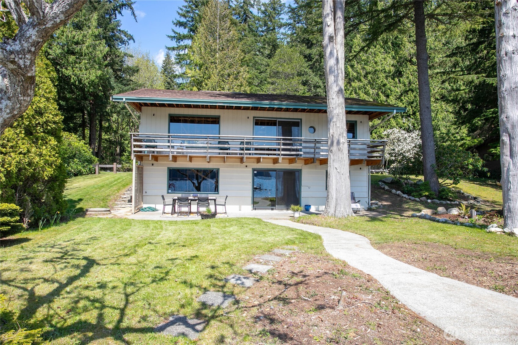 3307 Northshore Road