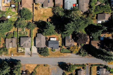 Photo of 14522 6th Avenue NE, Shoreline, WA 98155 (MLS # 2391573)