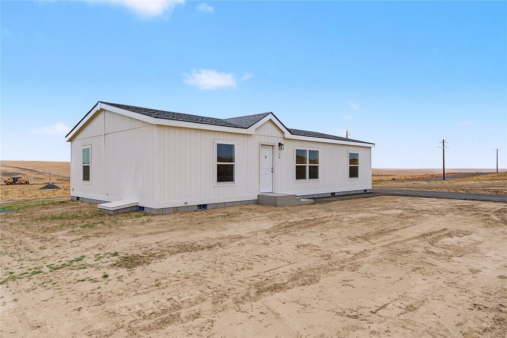 Photo of 79 S Rubio Ridge Street, Othello, WA 99344 (MLS # 2599748)