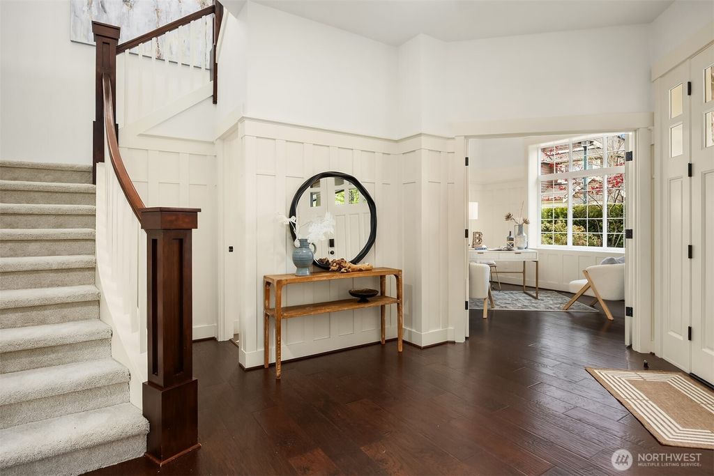 Photo of 1447 26th Avenue NE, Issaquah, WA 98029 (MLS # 2496116)