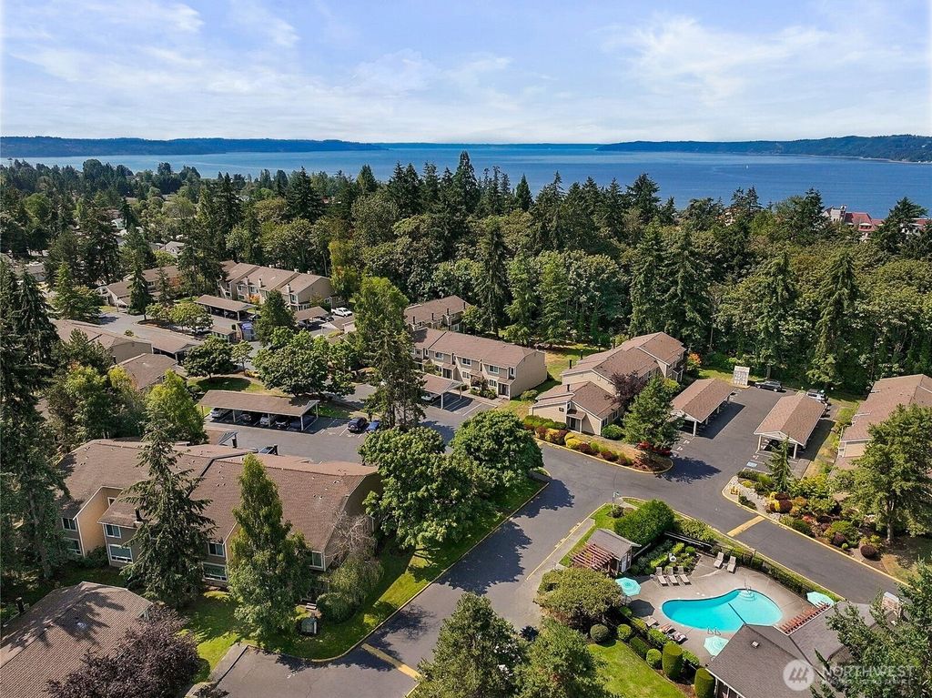 Photo of 1215 S 237th Lane #1308, Des Moines, WA 98198 (MLS # 2475086)