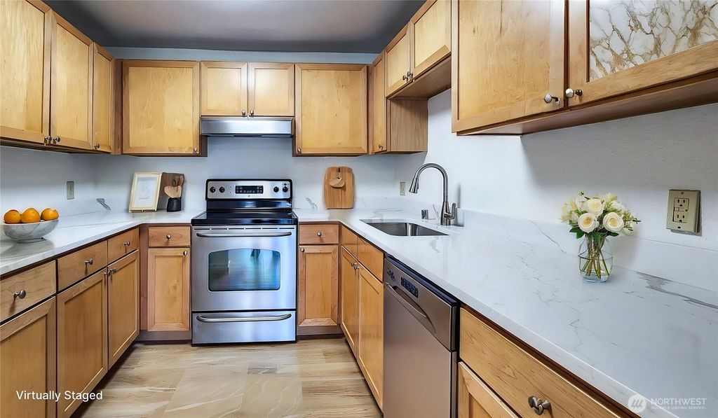 Photo of 1215 S 237th Lane #1308, Des Moines, WA 98198 (MLS # 2475086)