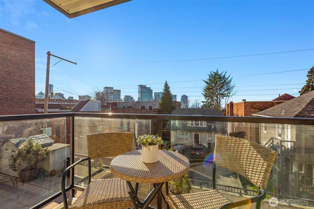 Photo of 231 Belmont Avenue E #206, Seattle, WA 98102 (MLS # 2483670)