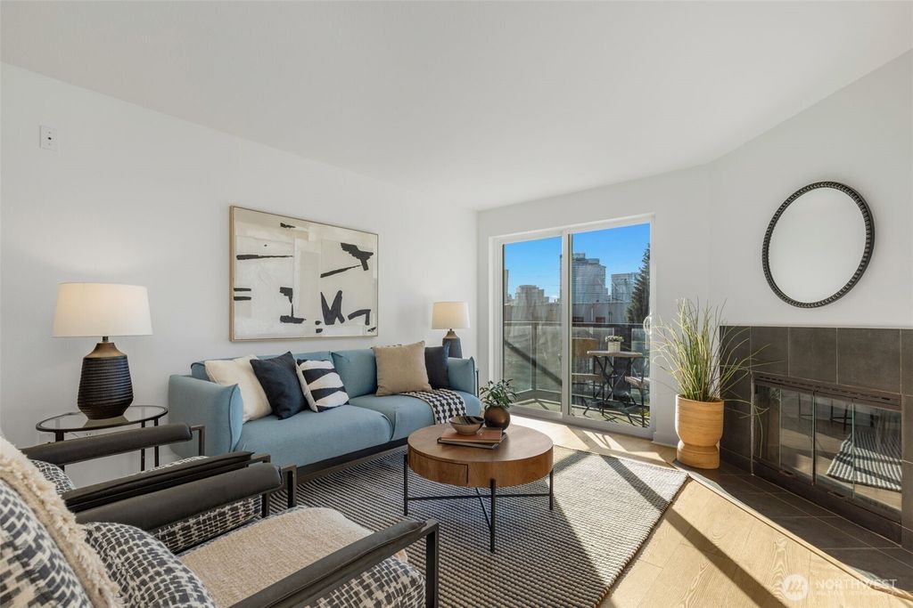 Photo of 231 Belmont Avenue E #206, Seattle, WA 98102 (MLS # 2483670)