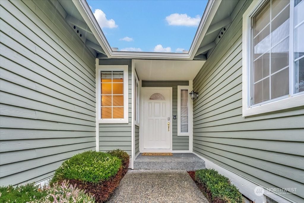 Photo of 31424 49th Avenue S, Auburn, WA 98001 (MLS # 2037824)