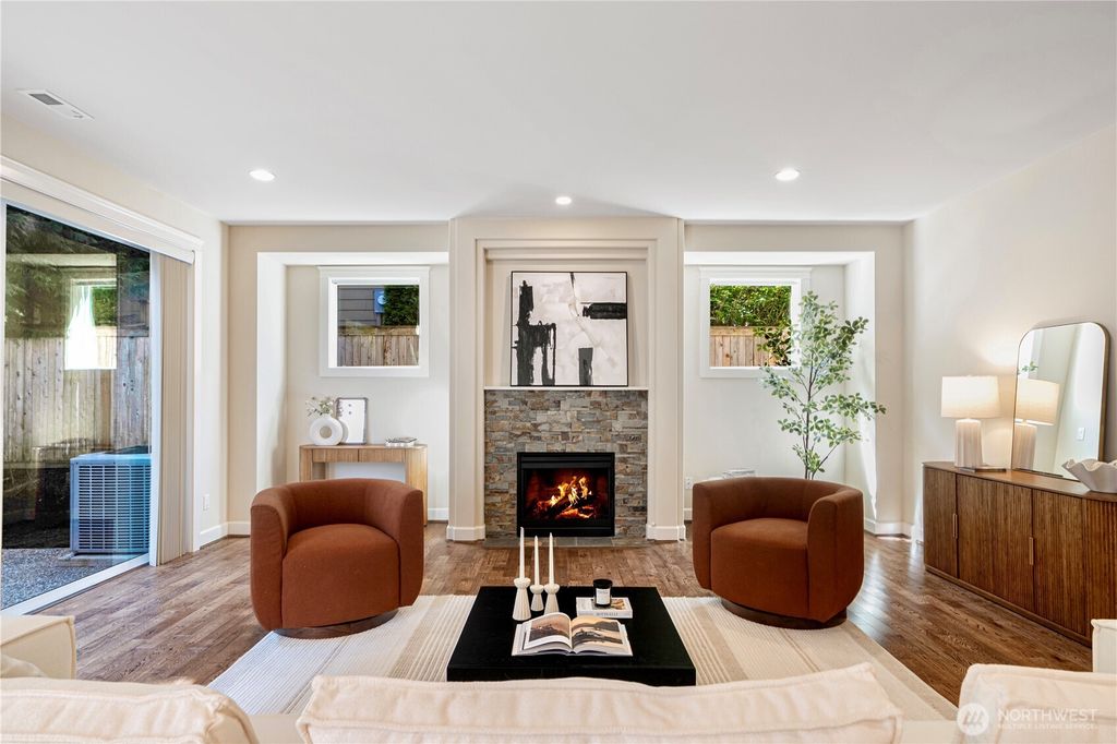 Photo of 8910 125th Lane NE, Kirkland, WA 98033 (MLS # 2414982)