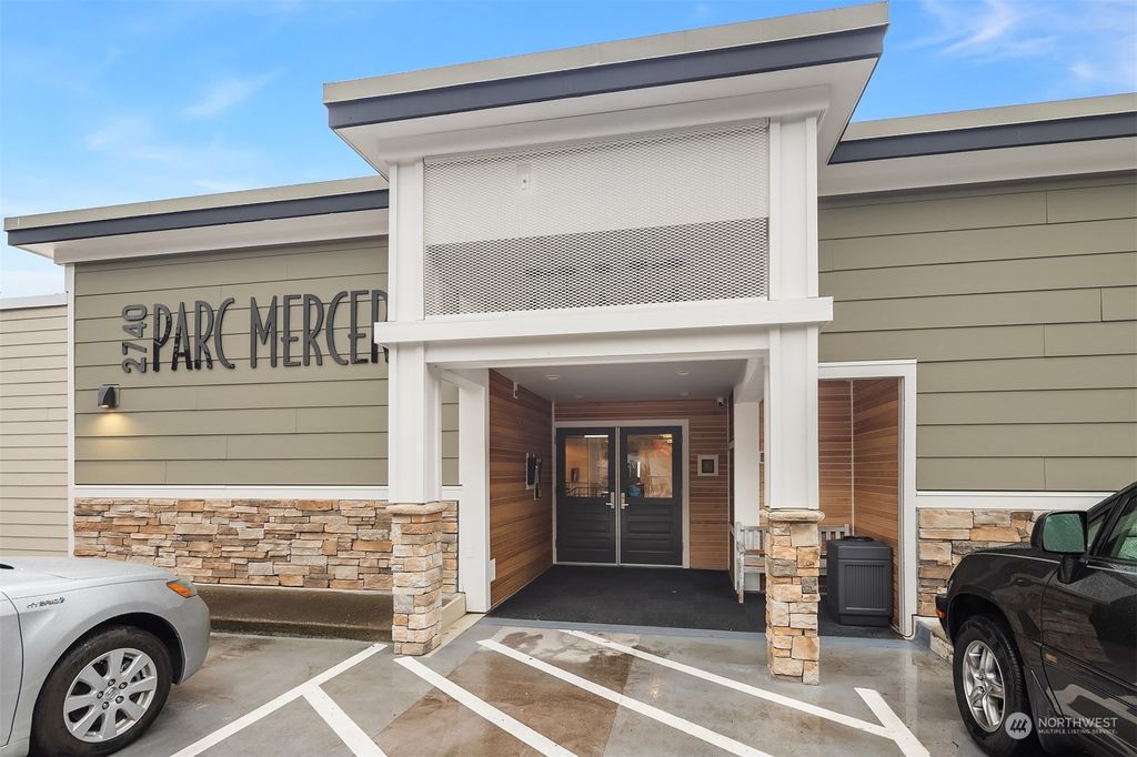 Photo of 2740 76th Avenue SE #110, Mercer Island, WA 98040 (MLS # 2057293)