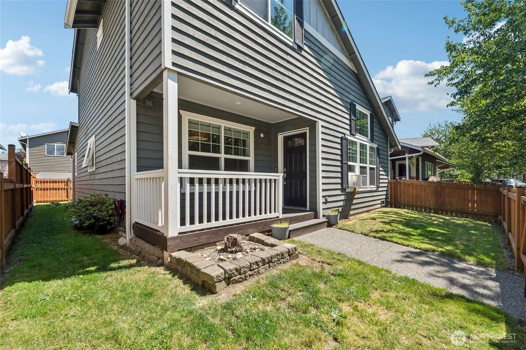 Photo of 201 Willow Avenue, Sultan, WA 98294 (MLS # 2398242)