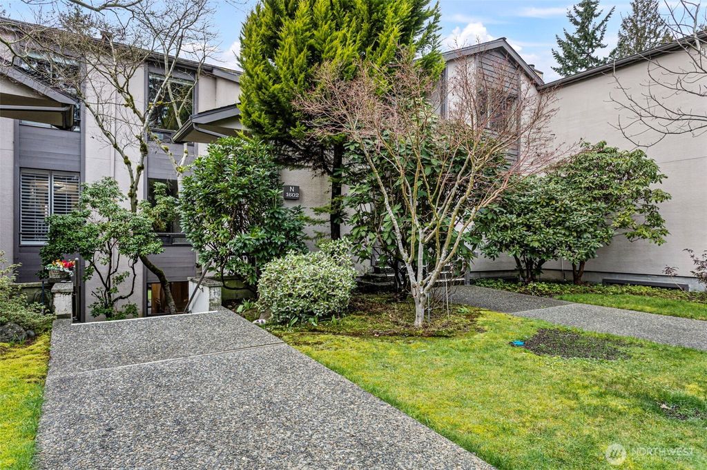 Photo of 1602 NE 140th Street #N2, Seattle, WA 98125 (MLS # 2515003)