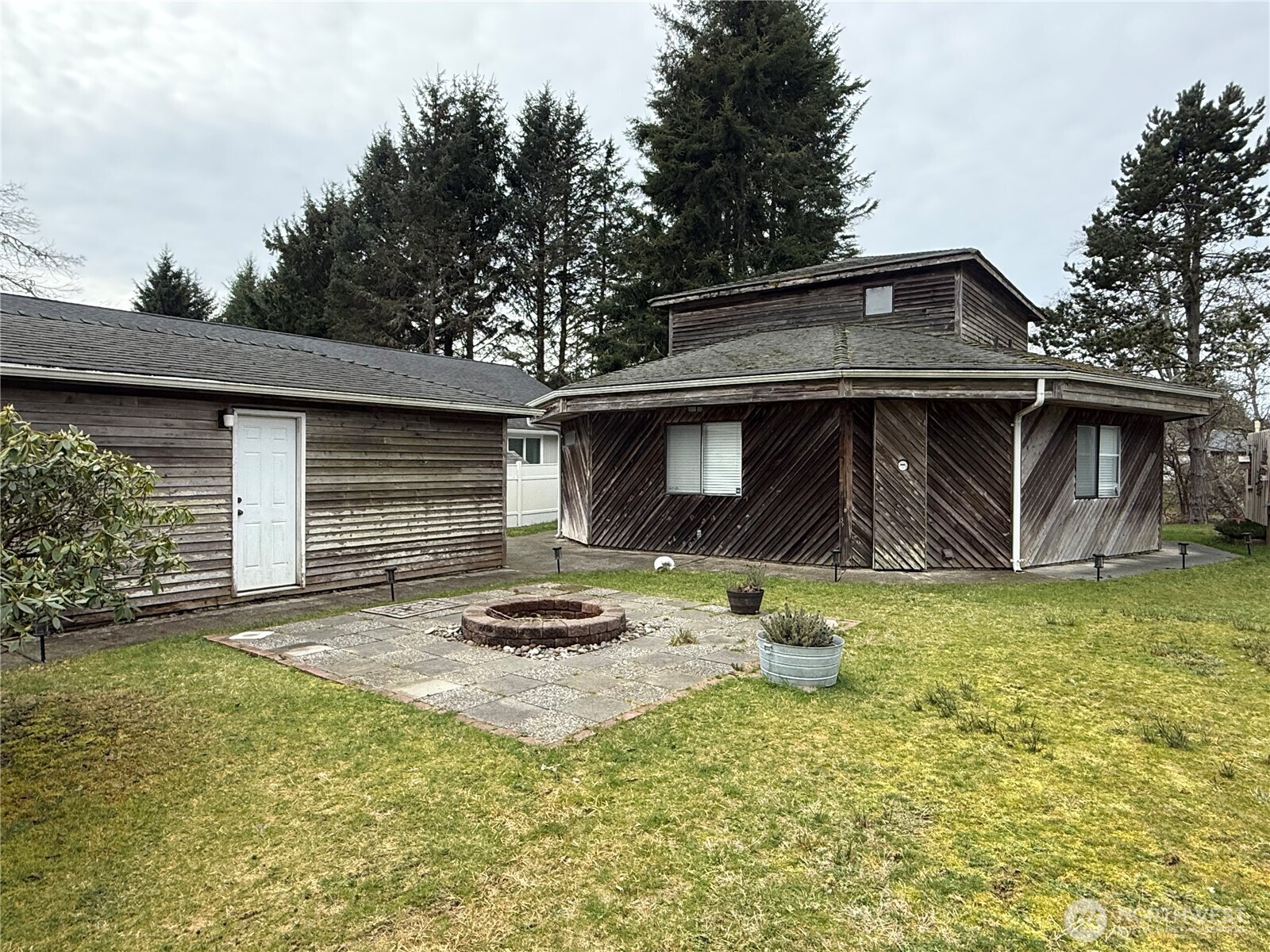 607 Quinault Avenue SE