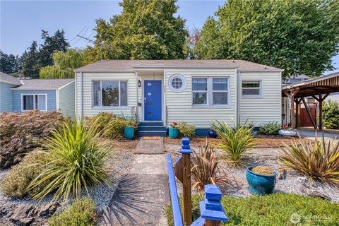 Photo of 2525 Veldee Avenue, Bremerton, WA 98312 (MLS # 2576360)