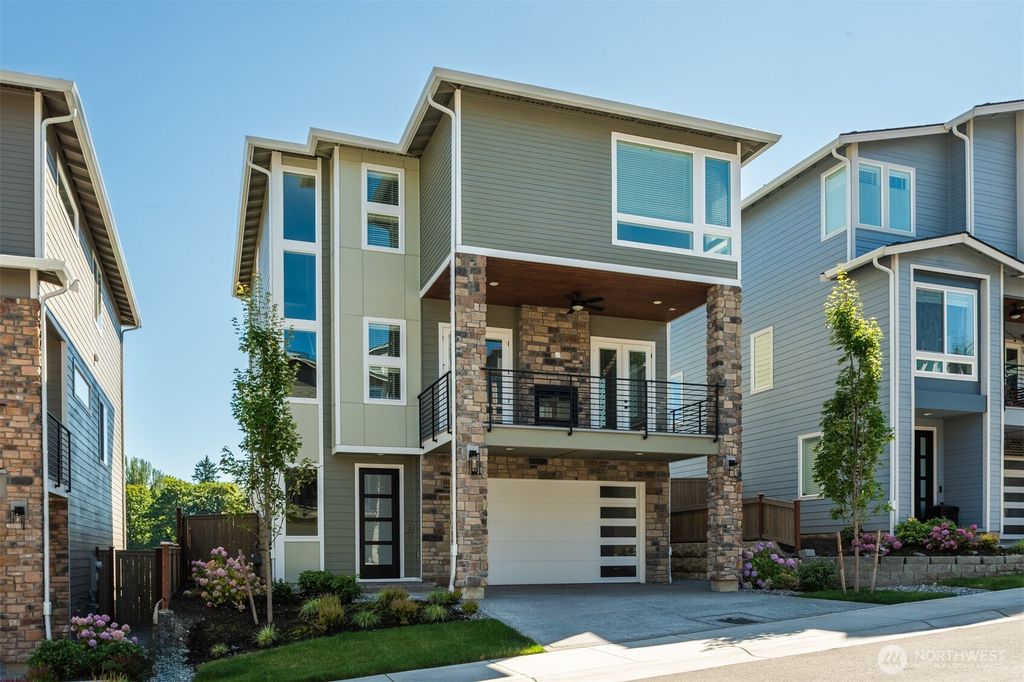 Photo of 7523 S 130th Place, Seattle, WA 98178 (MLS # 2432988)