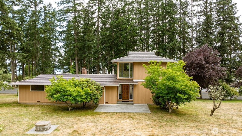 5531 Mutiny Bay Road