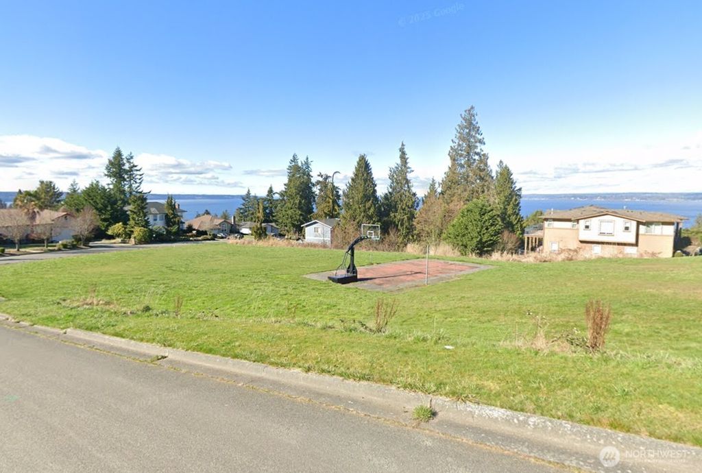Photo of 192 X 49th Place SW, Everett, WA 98203 (MLS # 2470410)
