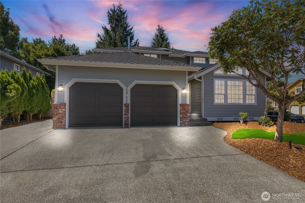 Photo of 1955 S 370th Court, Federal Way, WA 98003 (MLS # 2420459)