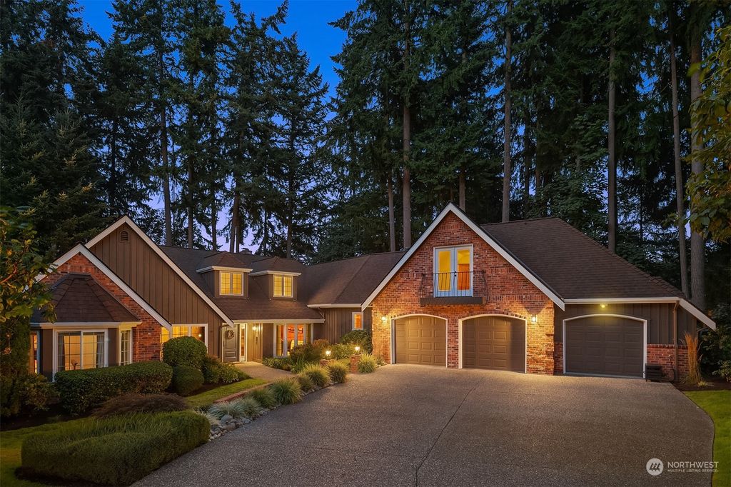 Photo of 16712 NE 124th Street, Redmond, WA 98052 (MLS # 2005290)