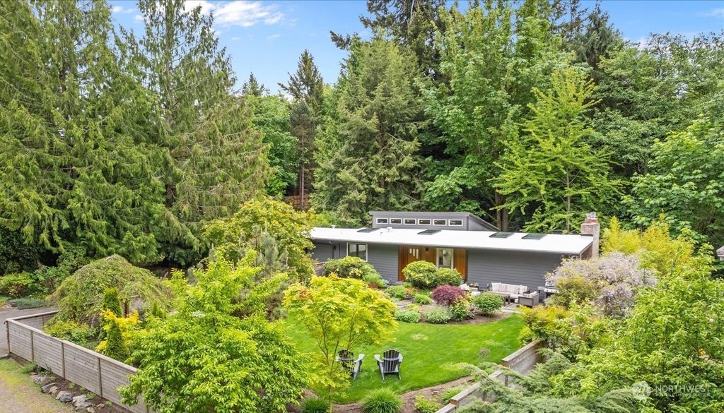 Photo of 1075 NW 167th Street, Shoreline, WA 98177 (MLS # 2238247)