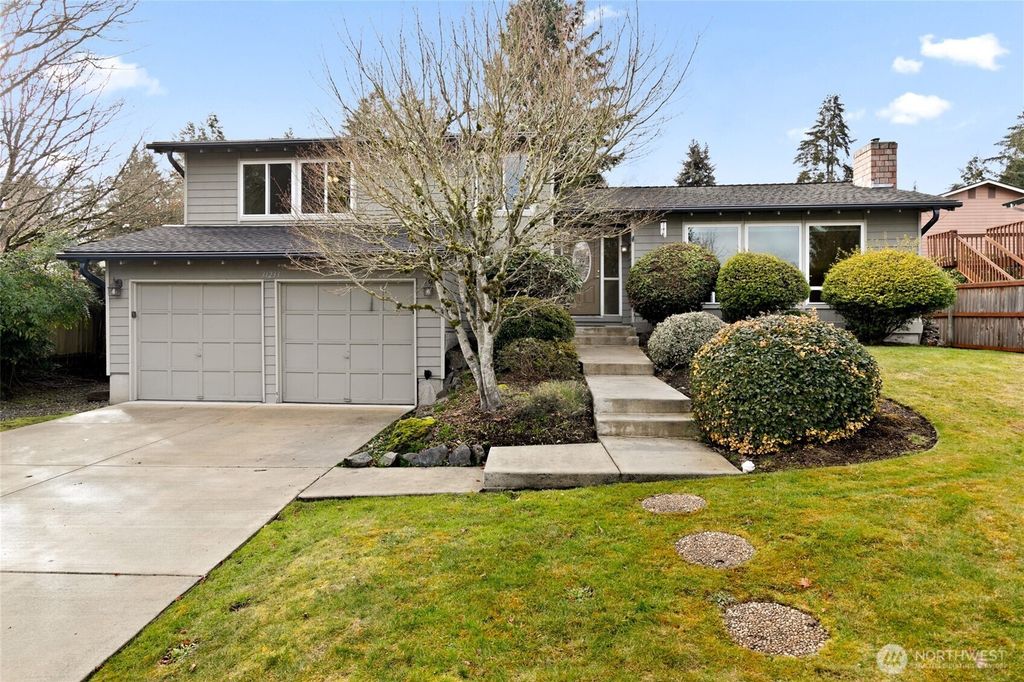 Photo of 31233 47th Place SW, Federal Way, WA 98023 (MLS # 2330392)