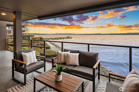 Photo of 827 Lake Street S #105, Kirkland, WA 98033 (MLS # 2466025)