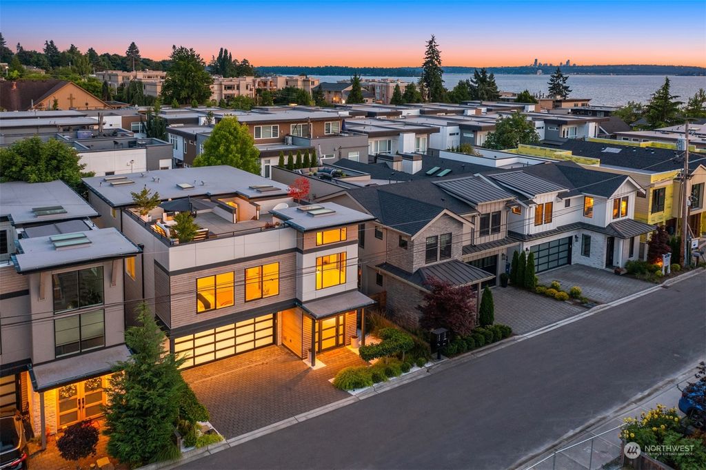 Photo of 231 3rd Avenue S, Kirkland, WA 98033 (MLS # 2137757)