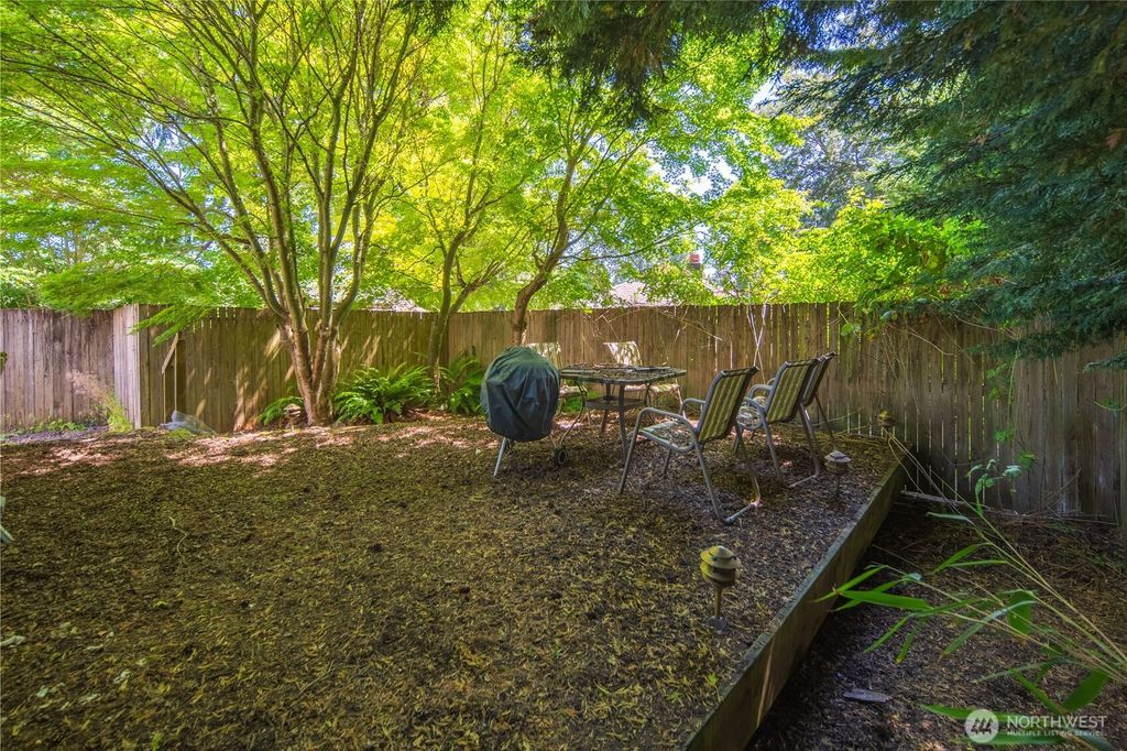 Photo of 4007 W Emerson Street, Seattle, WA 98199 (MLS # 2410343)