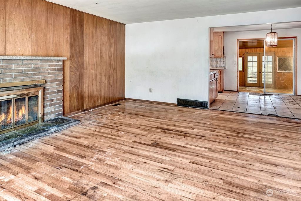 Photo of 31220 6th Avenue S, Federal Way, WA 98003 (MLS # 2009862)