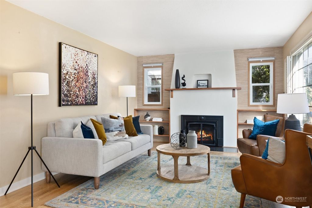 Photo of 2435 34th Ave W Ave, Seattle, WA 98199 (MLS # 2201832)