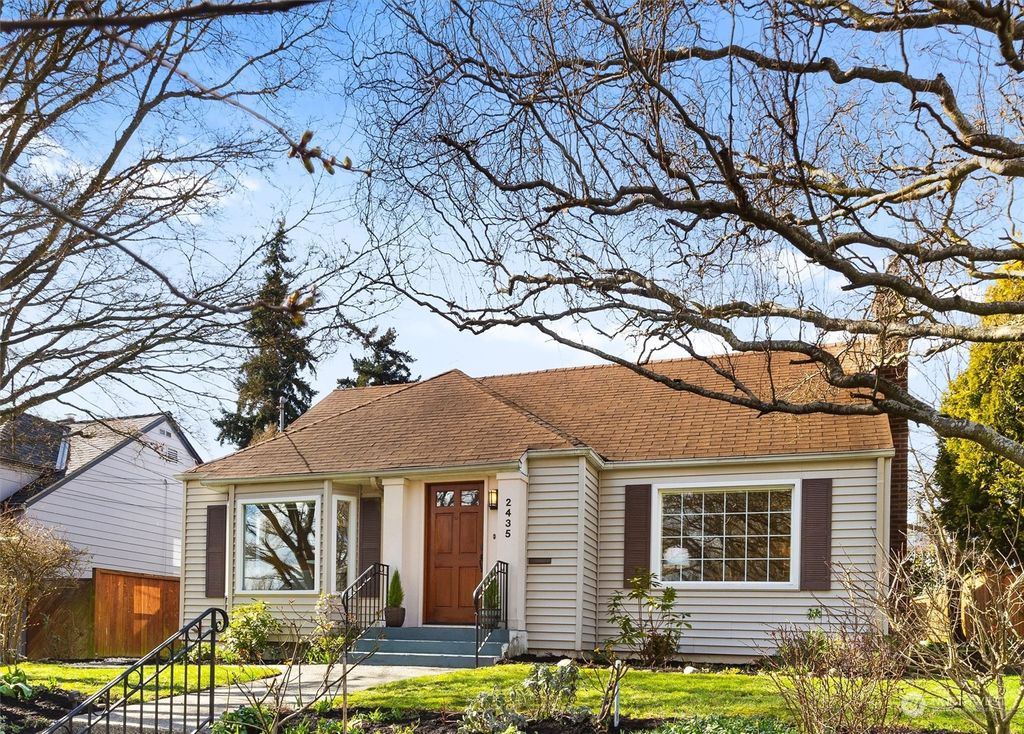 Photo of 2435 34th Ave W Ave, Seattle, WA 98199 (MLS # 2201832)