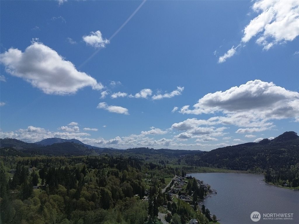 Photo of 18333 Blacktail Trail, Mount Vernon, WA 98274 (MLS # 2511307)