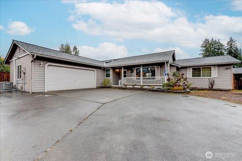 Photo of 8014 Beverly Boulevard #C, Everett, WA 98203 (MLS # 2448526) Photo of 8014 Beverly Boulevard #C, Everett, WA 98203 (MLS # 2448526)