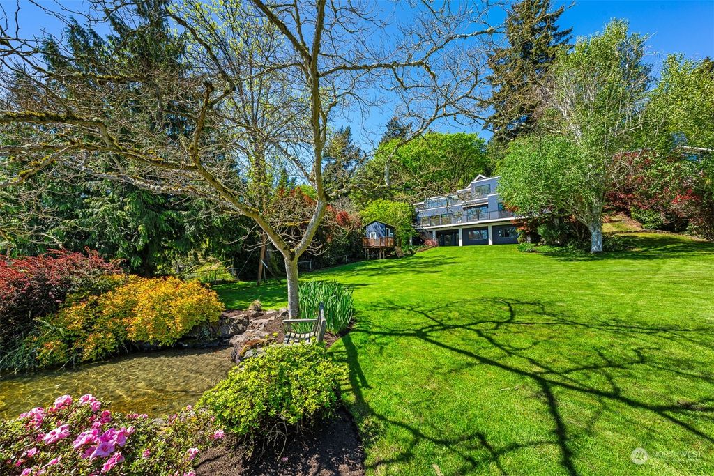 Photo of 4550 E Mercer Way, Mercer Island, WA 98040 (MLS # 2231506)