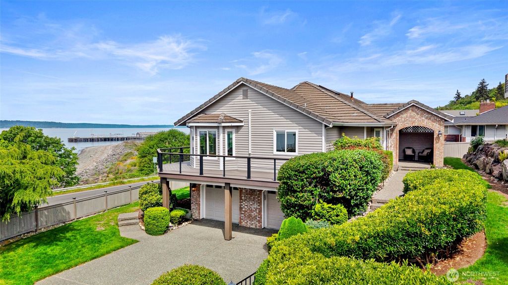 Photo of 2650 NW 204th Street, Shoreline, WA 98177 (MLS # 2506710)