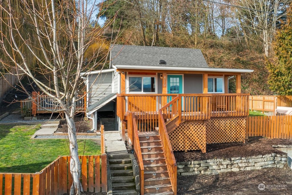 Photo of 4710 S 4th Avenue, Everett, WA 98203 (MLS # 2042668)