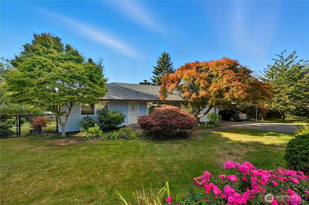 Photo of 18640 48th Avenue W, Lynnwood, WA 98037 (MLS # 2443507)