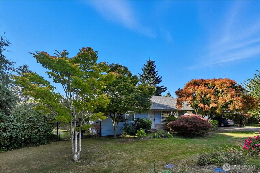 Photo of 18640 48th Avenue W, Lynnwood, WA 98037 (MLS # 2443507)