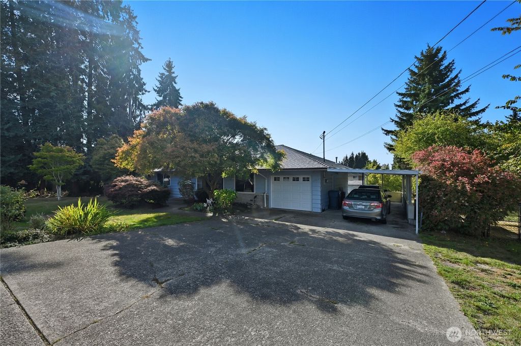 Photo of 18640 48th Avenue W, Lynnwood, WA 98037 (MLS # 2443507)