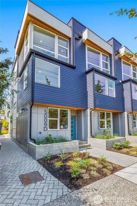 Photo of 5009 Fauntleroy Way SW #D, Seattle, WA 98136 (MLS # 2575365)