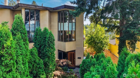 Photo of 3921 S Angeline Street, Seattle, WA 98118 (MLS # 2576416)
