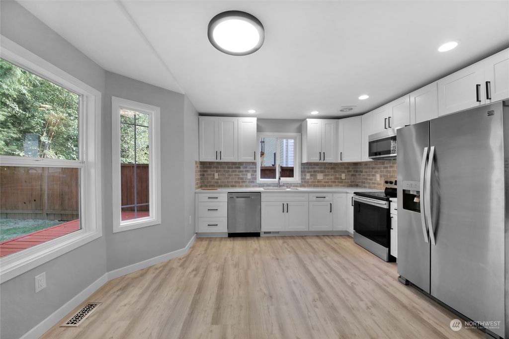 Photo of 6625 81st Drive NE, Marysville, WA 98270 (MLS # 1986210)