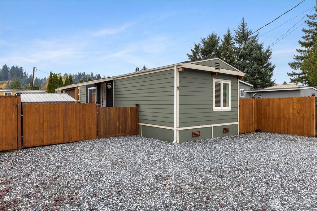 Photo of 322 Chicago Boulevard S #8, Pacific, WA 98047 (MLS # 2458611)