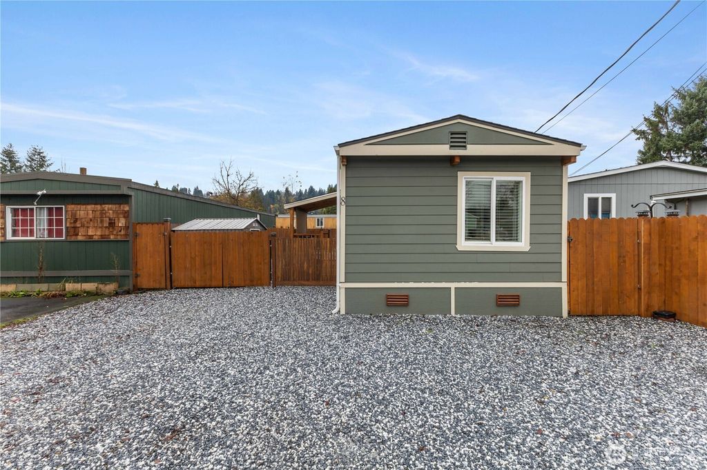 Photo of 322 Chicago Boulevard S #8, Pacific, WA 98047 (MLS # 2458611)