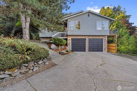 Photo of 4312 Kiowa Drive, Mount Vernon, WA 98273 (MLS # 2433918)