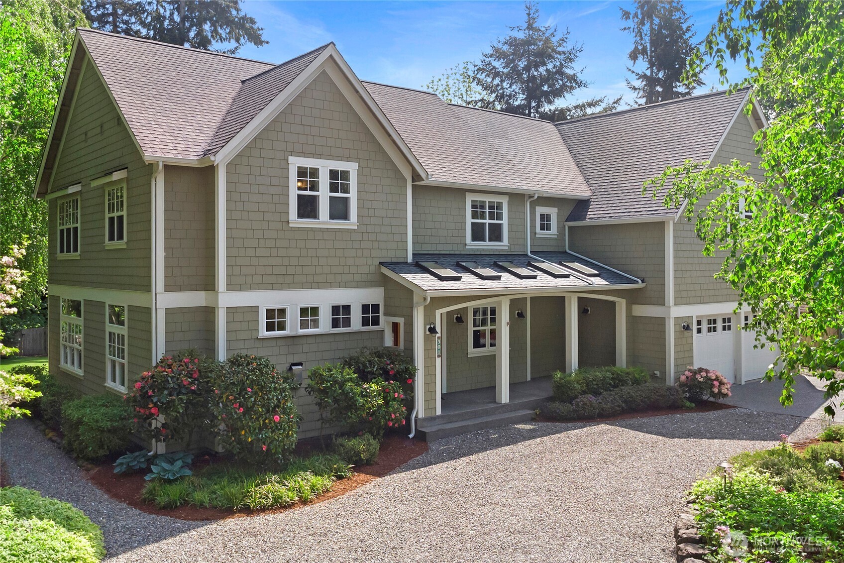 301 Weaver Road NW