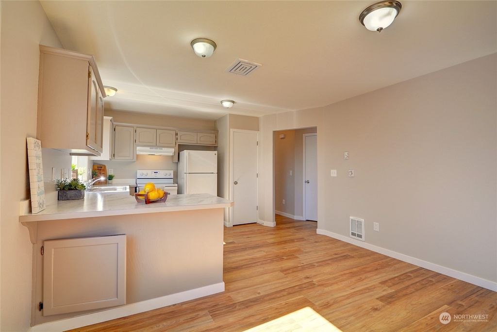 Photo of 12929 58th Avenue NE, Marysville, WA 98271 (MLS # 2212924)