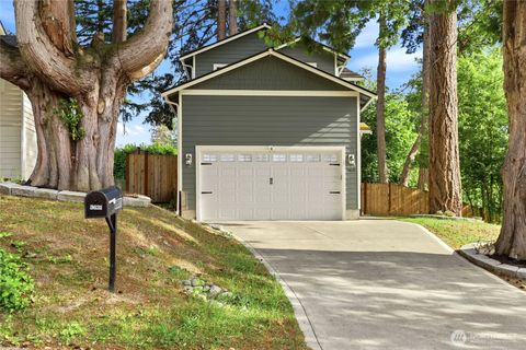 Photo of 3631 W F Street, Bremerton, WA 98312 (MLS # 2540504)