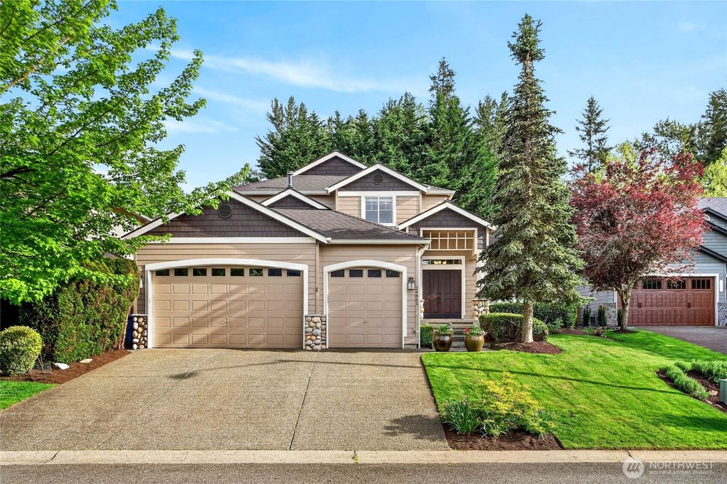 Photo of 24861 NE 1st Place, Sammamish, WA 98074 (MLS # 2521938)