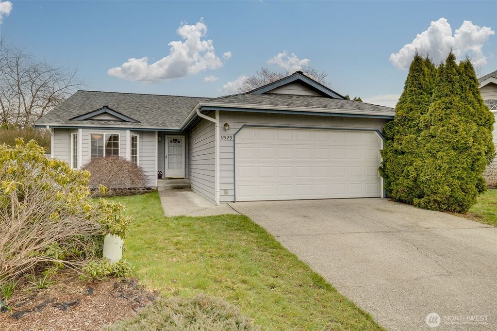 Photo of 9525 53rd Avenue NE, Marysville, WA 98270 (MLS # 2347301)
